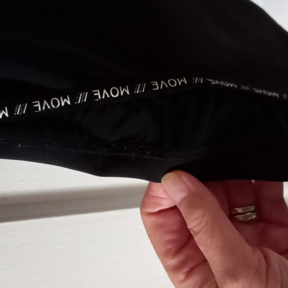 Move workout capris - Picture 3 of 10